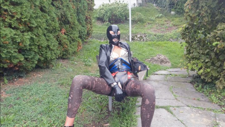 Read more about the article Latex girl in Ishtar&Brute leggings, stockings, belt, blouse, corset, jacket, mask, gloves walks in the city & masturbates rubber dildos with piercings out PART III